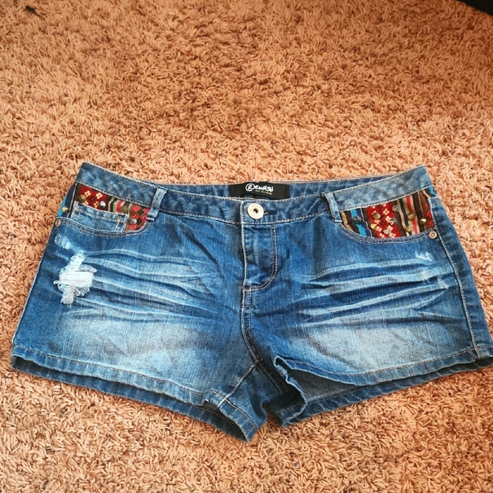 Rewash -  Juniors - Distressed Denim Shorts w/Patterned Studded Pockets - Size 7